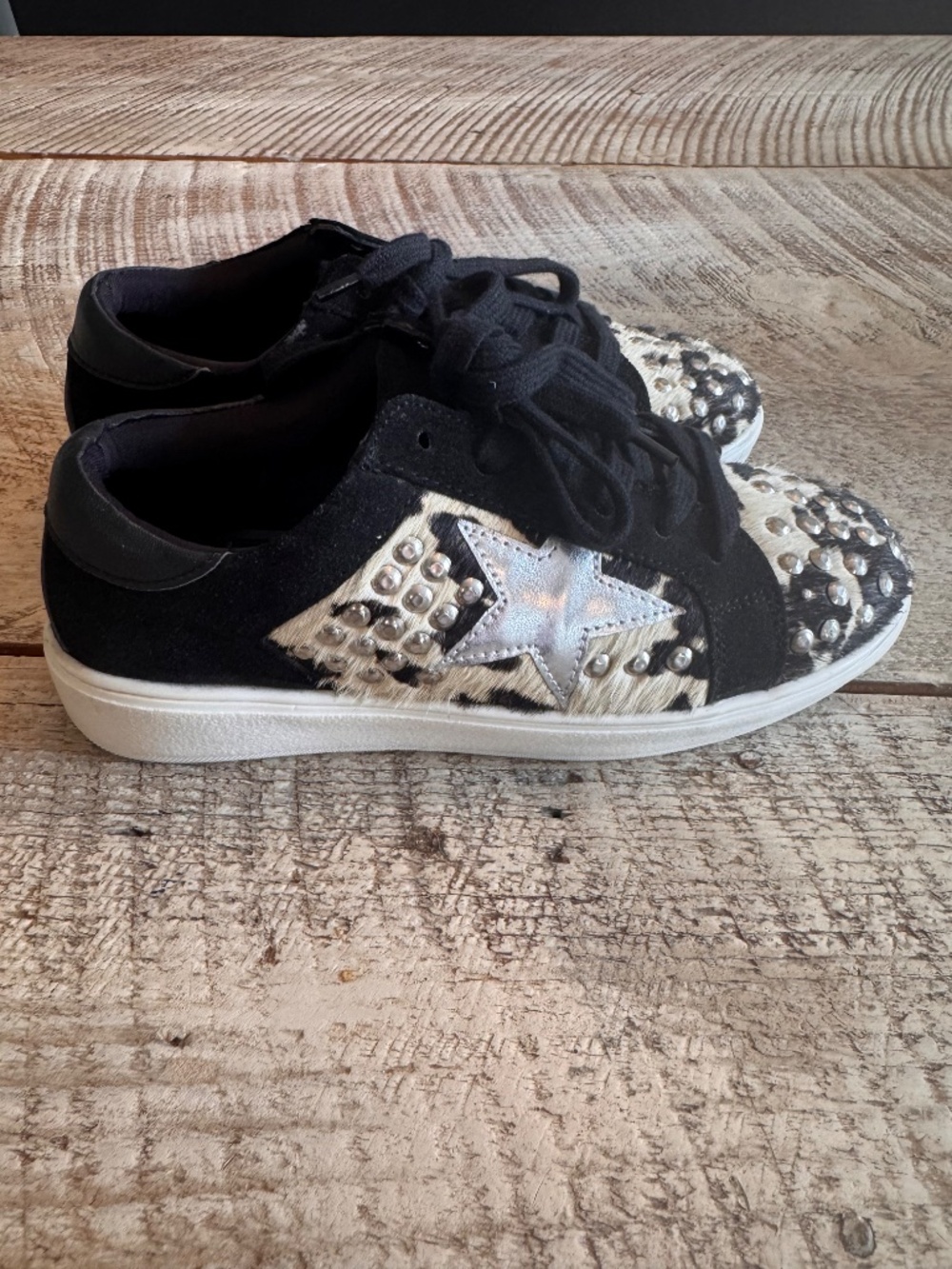 Shoes - Picture 3 of 5
